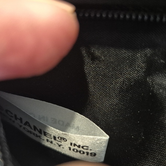 CHANEL Black Suede Makeup Brush Case With 3 Brushes - Picture 16 of 16